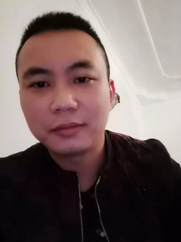 喜闻香气的第一张照片--盐城相亲服务中心