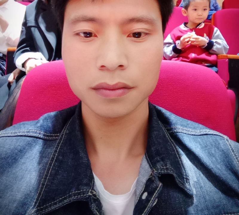 奋斗青年的第一张照片--盐城相亲服务中心