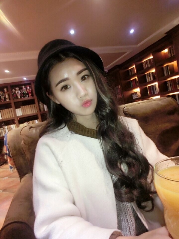 气质小妹的第三张照片--盐城相亲服务中心