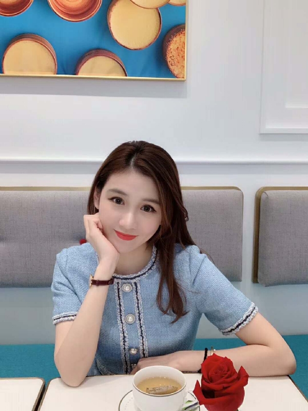 Emily的第二张照片--盐城相亲服务中心