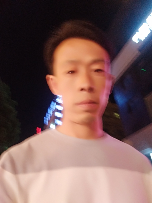 找个人来爱的第一张照片--盐城相亲服务中心
