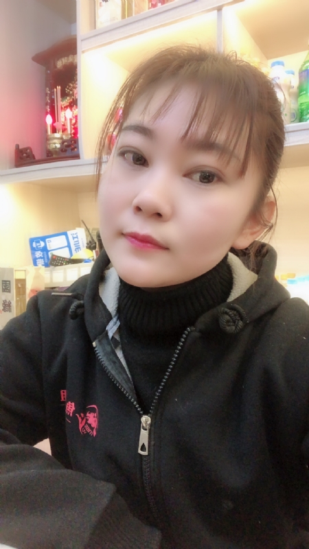 泡沫的第一张照片--盐城相亲服务中心