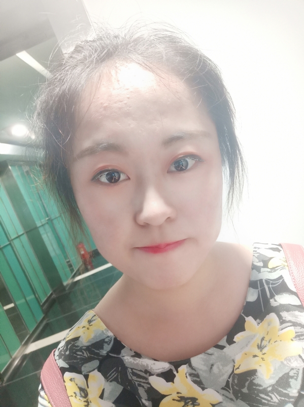 小花伞的第一张照片--盐城相亲服务中心