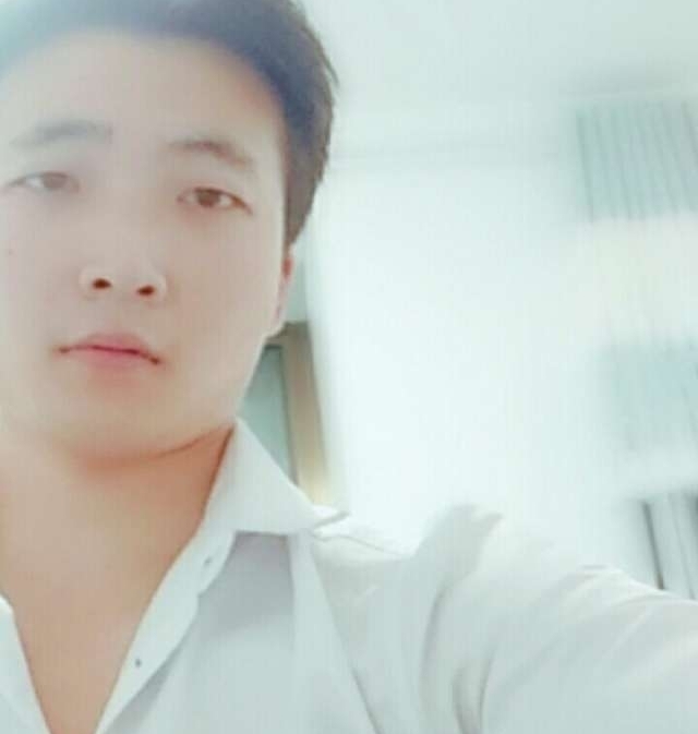 华英雄的第一张照片--盐城相亲服务中心