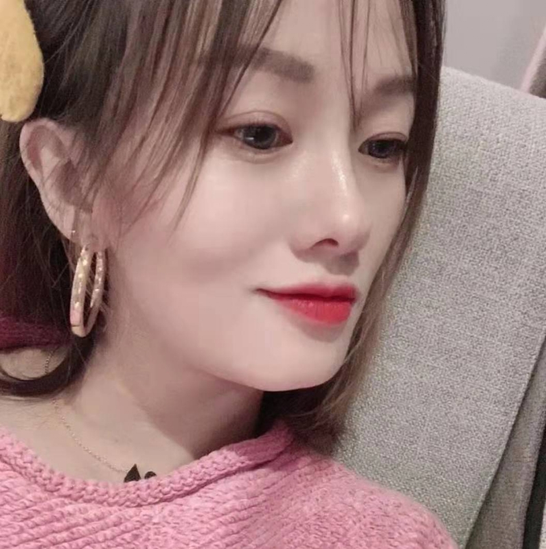 微醺的笑容的第一张照片--盐城相亲服务中心