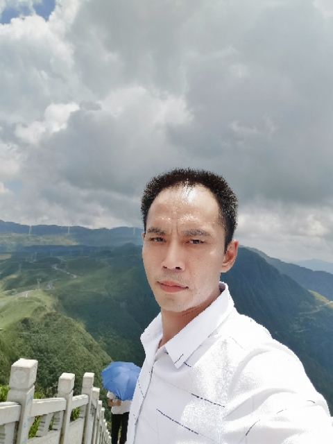 LXZ的第一张照片--盐城相亲服务中心