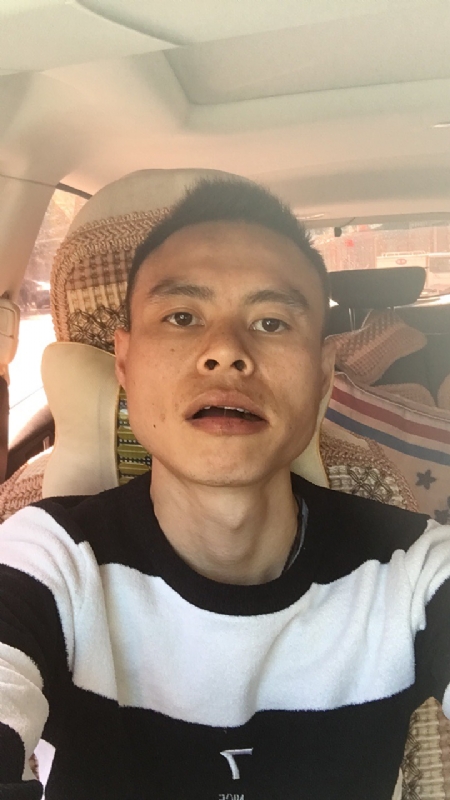 小何的第一张照片--盐城相亲服务中心