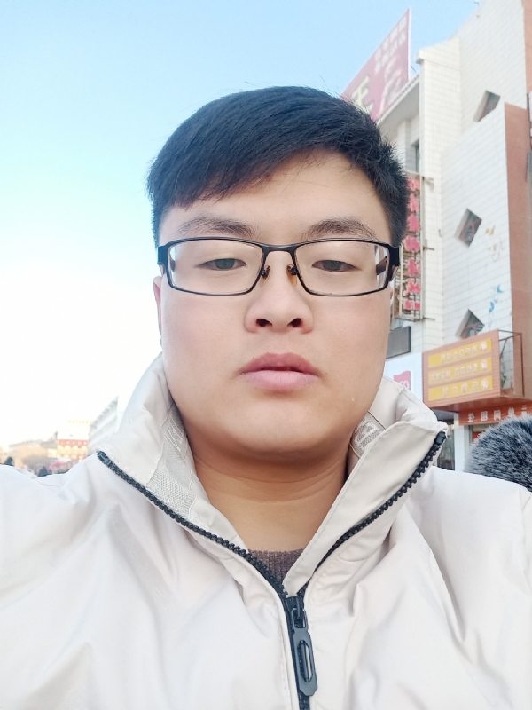 执子之手与子偕老的第一张照片--盐城相亲服务中心