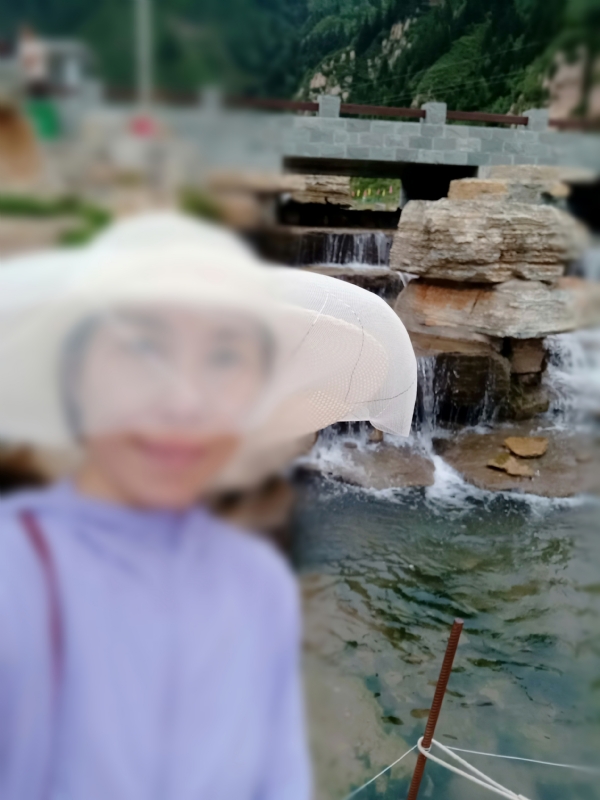 沥秋的第一张照片--盐城相亲服务中心