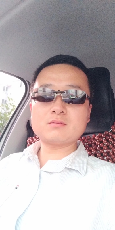 痛苦的单身狗的第一张照片--盐城相亲服务中心