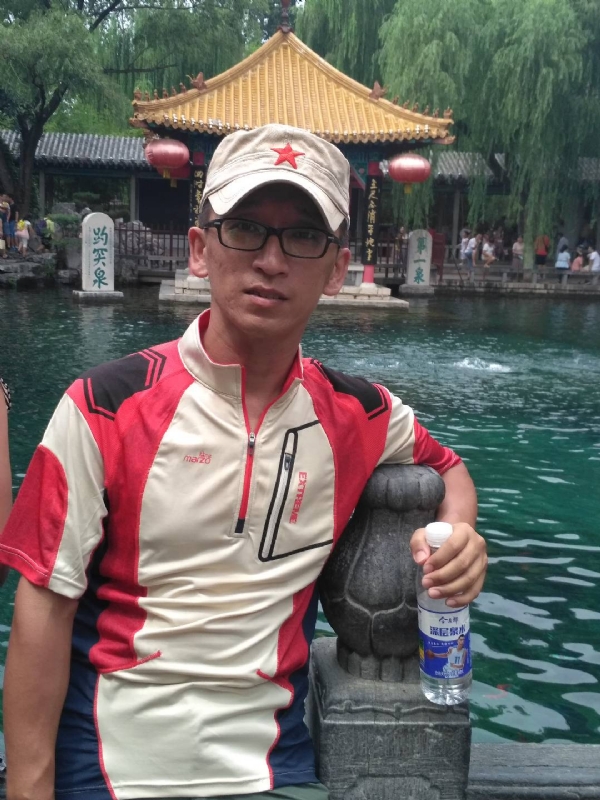 晓峰的第一张照片--盐城相亲服务中心