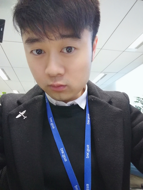 择一爱与被爱的第一张照片--盐城相亲服务中心