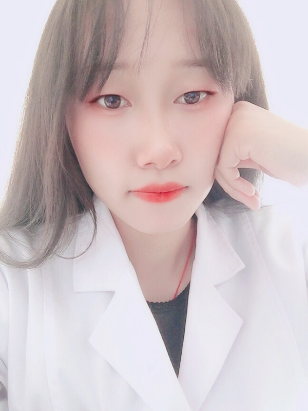 白婚纱的第一张照片--盐城相亲服务中心