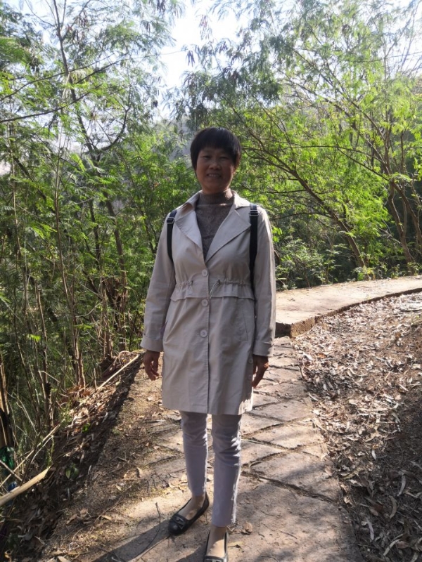 兰草的第一张照片--盐城相亲服务中心