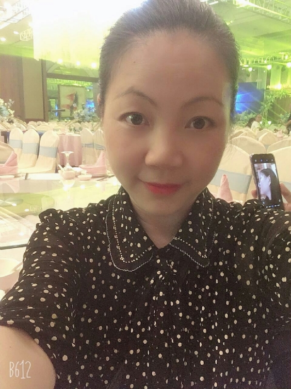泡沫的第一张照片--盐城相亲服务中心