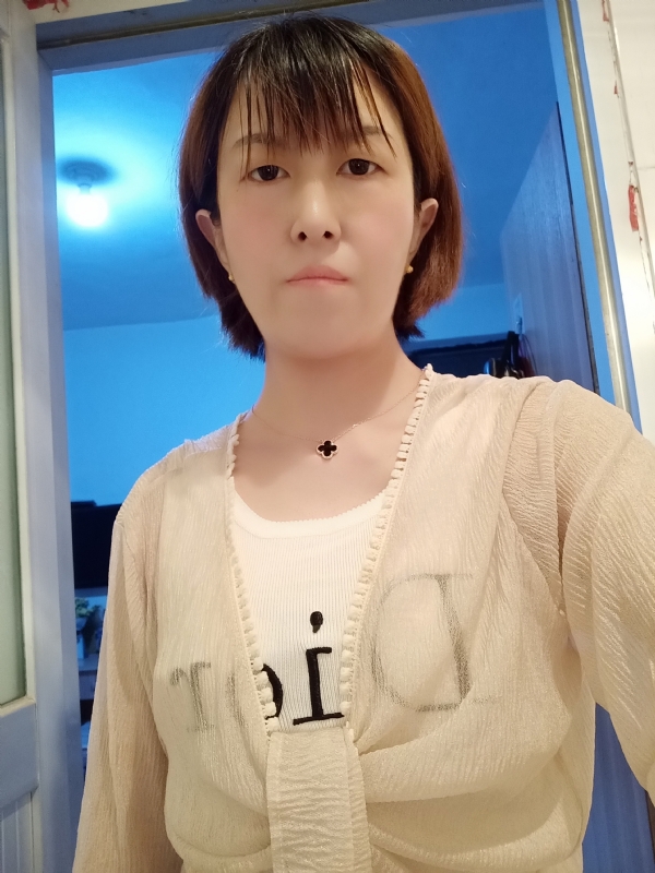 芬儿的第一张照片--盐城相亲服务中心