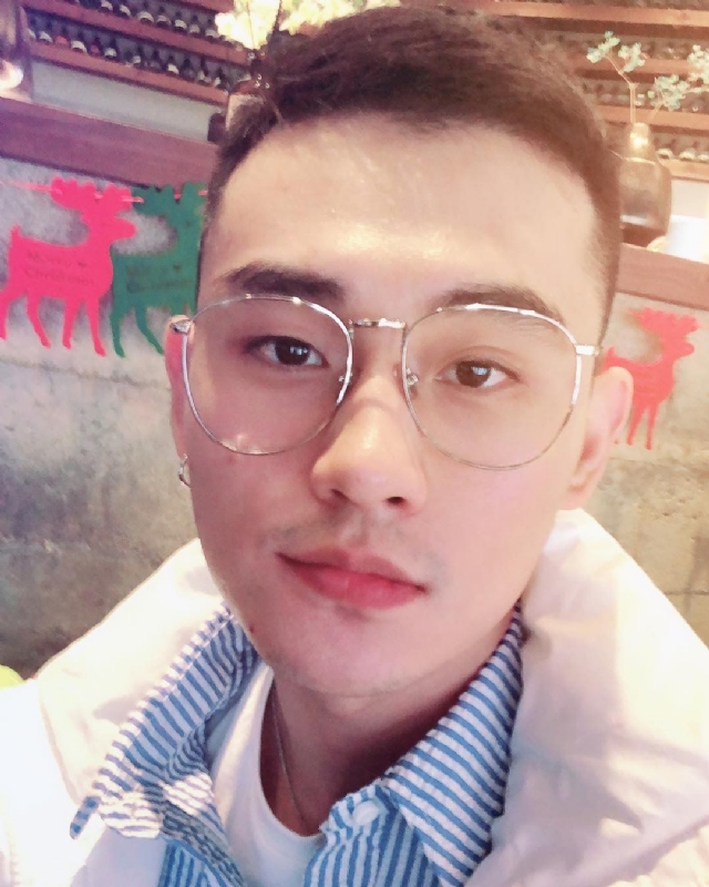 胡强很孤单的第一张照片--盐城相亲服务中心