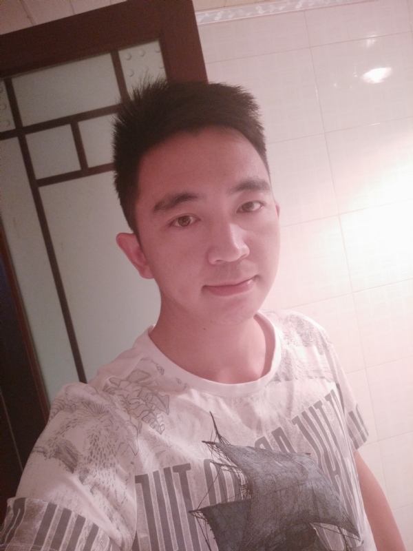 彭亮的第一张照片--盐城相亲服务中心