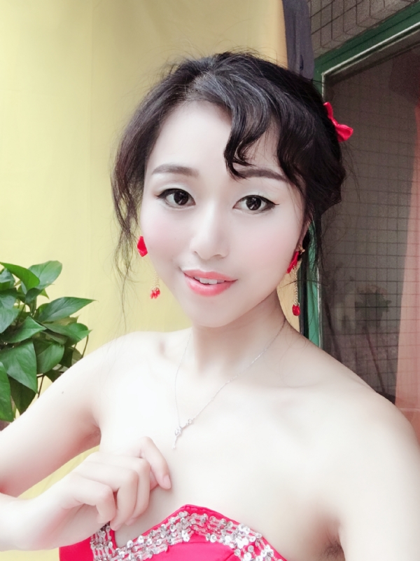 薇薇的第一张照片--盐城相亲服务中心