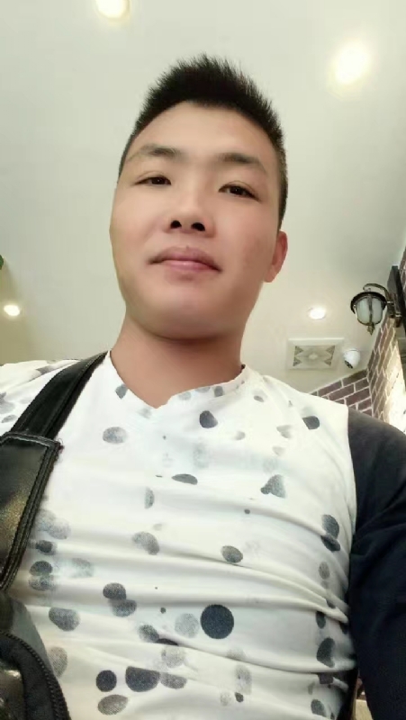 吃生蚝的小乖乖的第一张照片--盐城相亲服务中心
