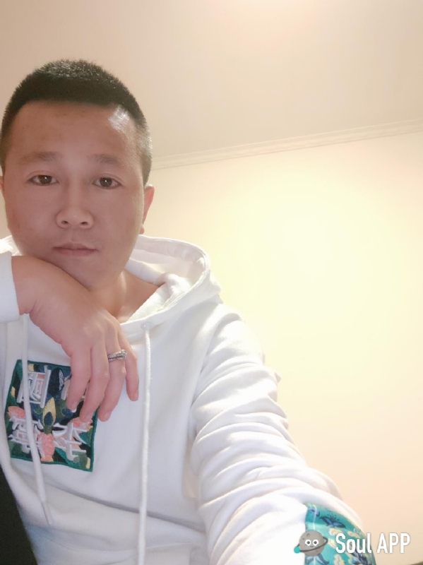 Away的第一张照片--盐城相亲服务中心
