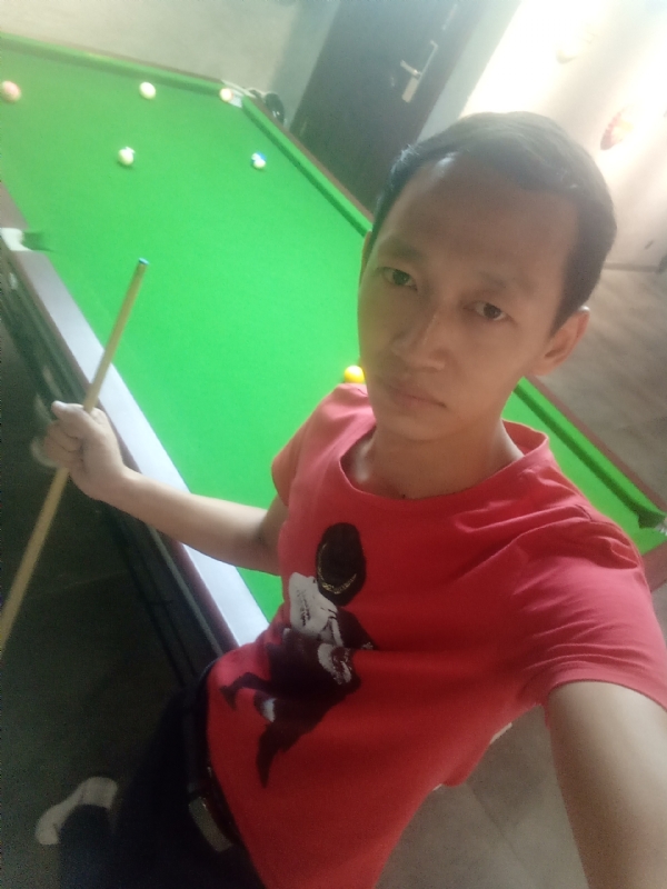 耳机分你一半的第一张照片--盐城相亲服务中心