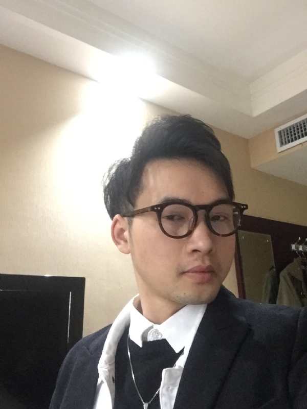 曾亮的第三张照片--盐城相亲服务中心