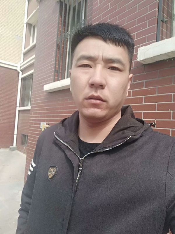谁伴我闯荡的第一张照片--盐城相亲服务中心