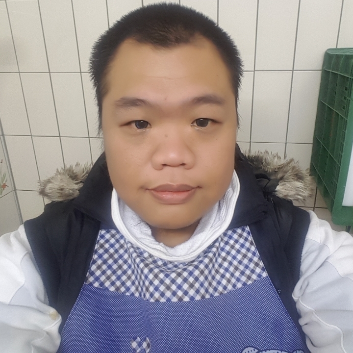 黑熊的第一张照片--盐城相亲服务中心