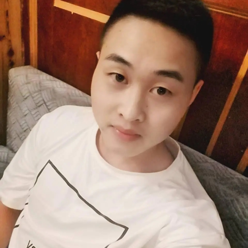娃娃脸小爸爸的第一张照片--盐城相亲服务中心