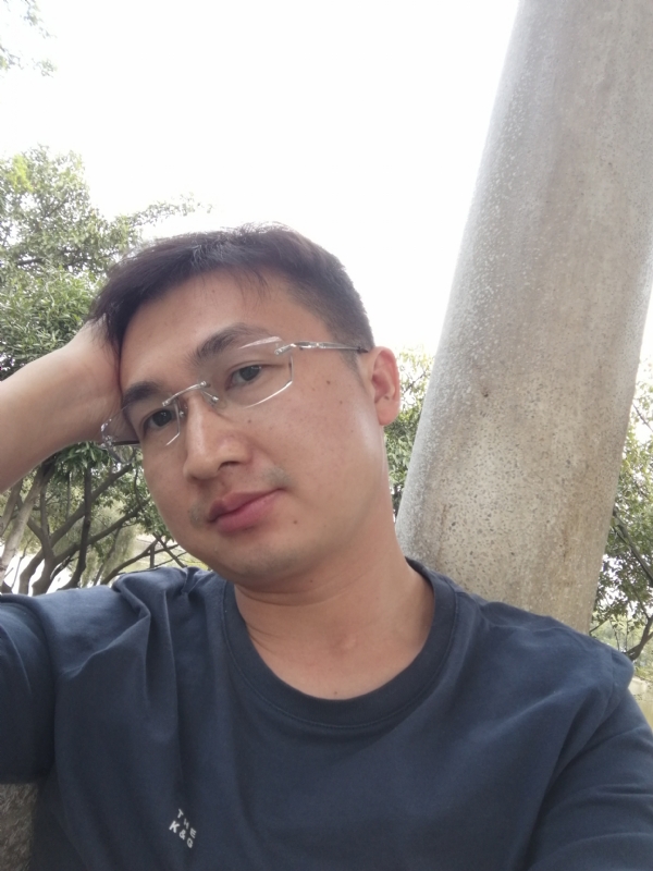 不如随风的第一张照片--盐城相亲服务中心