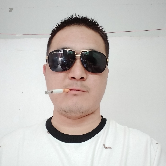 白伟伟的第一张照片--盐城相亲服务中心
