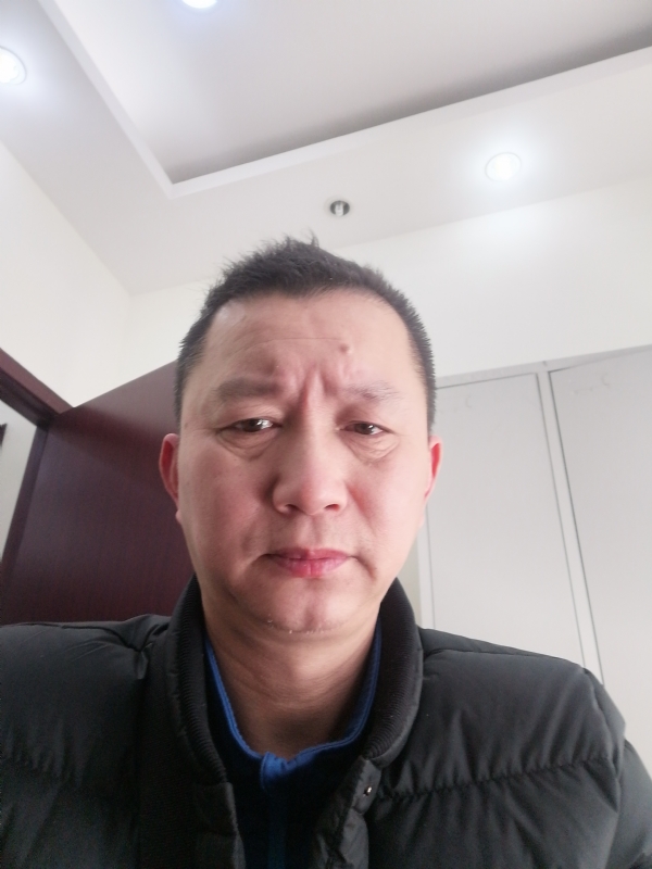 相视而笑的第一张照片--盐城相亲服务中心