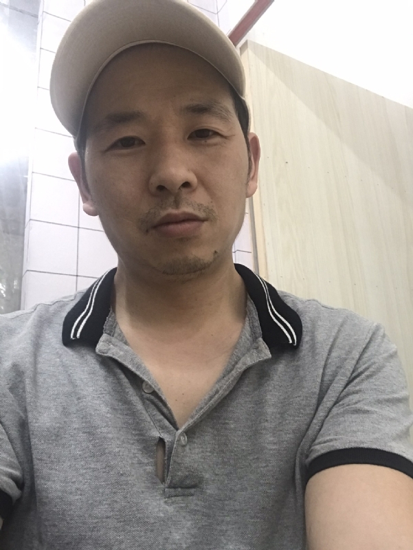 老何的第一张照片--盐城相亲服务中心