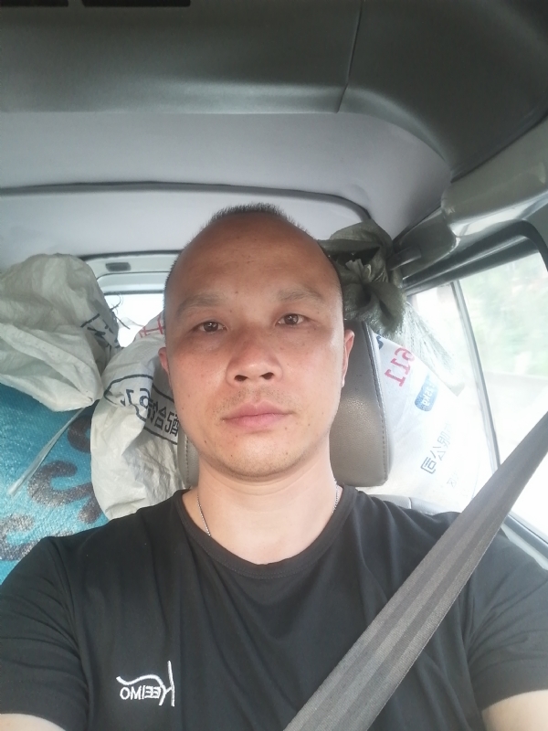新旺丁的第二张照片--盐城相亲服务中心
