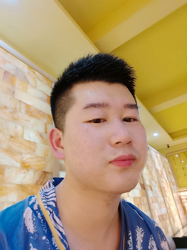 六月与阿十二的第一张照片--盐城相亲服务中心