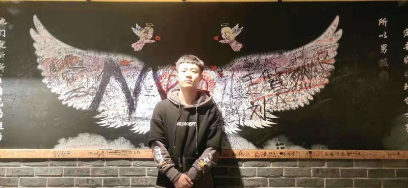 水彩画师的第一张照片--盐城相亲服务中心