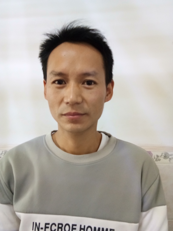 单亲爸爸的第一张照片--盐城相亲服务中心