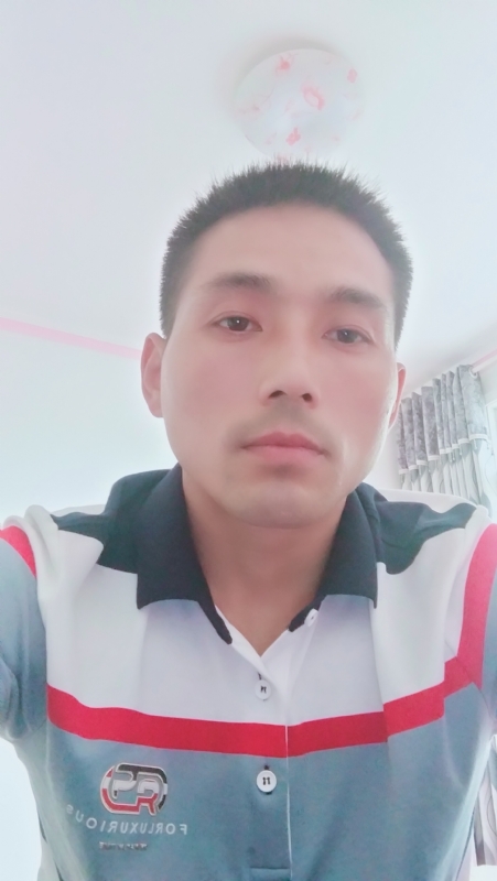 染红尘世的第一张照片--盐城相亲服务中心
