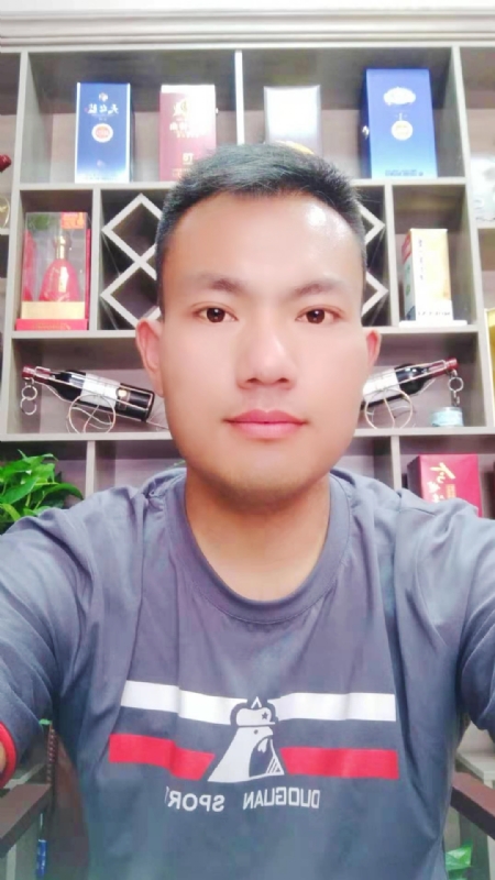 钱乾的第一张照片--盐城相亲服务中心