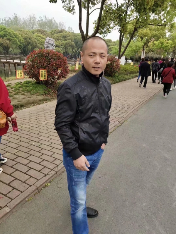 傻子的第一张照片--盐城相亲服务中心