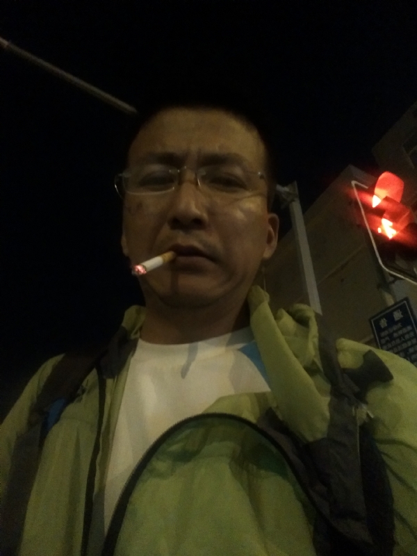认真的生活的第一张照片--盐城相亲服务中心