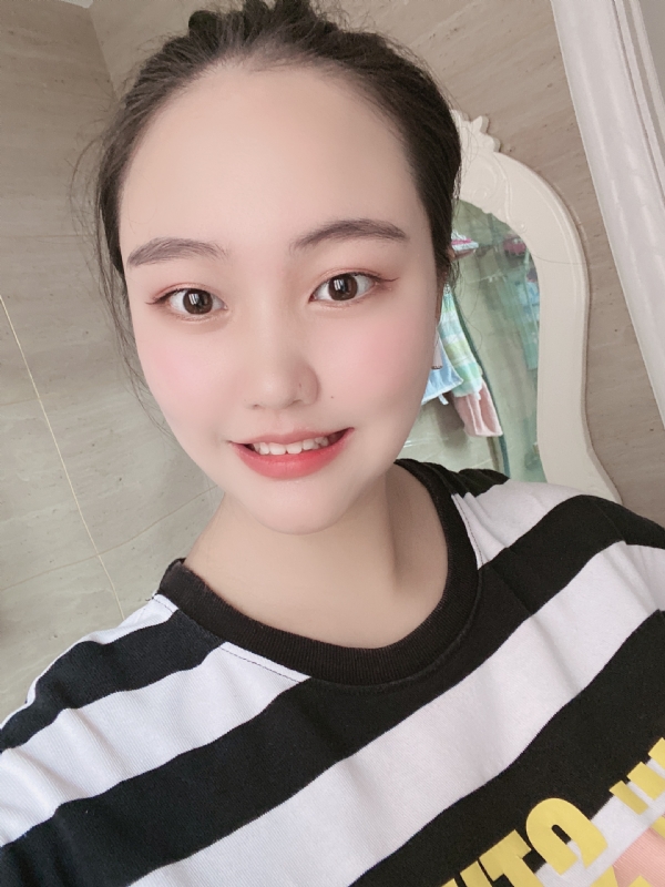 灵儿的第二张照片--盐城相亲服务中心
