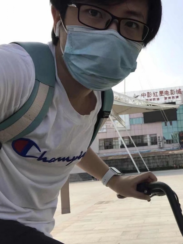 丁先生的第二张照片--盐城相亲服务中心