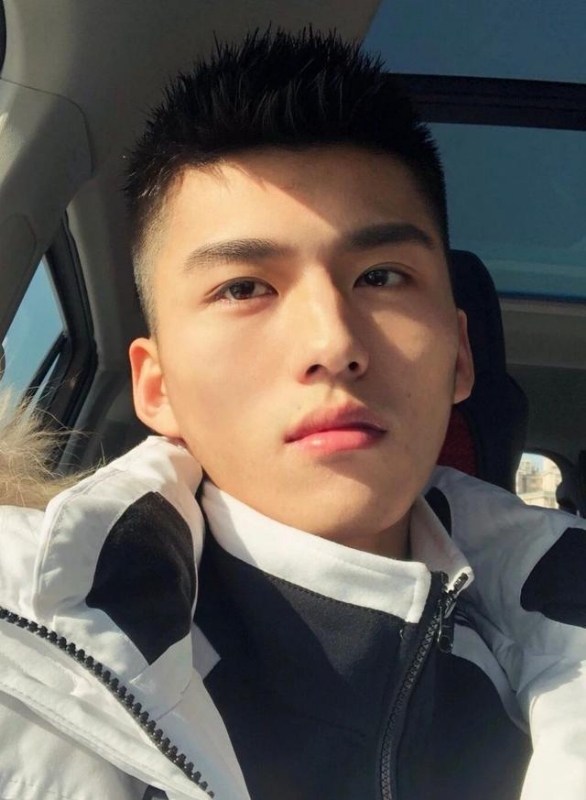 飞翔的第一张照片--盐城相亲服务中心