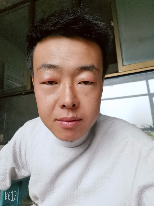 缺爱80后的第一张照片--盐城相亲服务中心