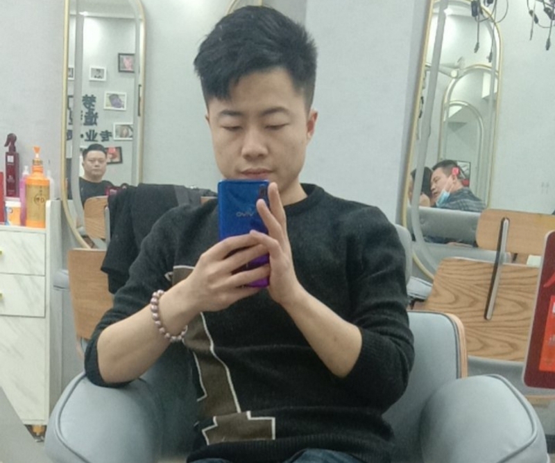 无法自拔的第一张照片--盐城相亲服务中心