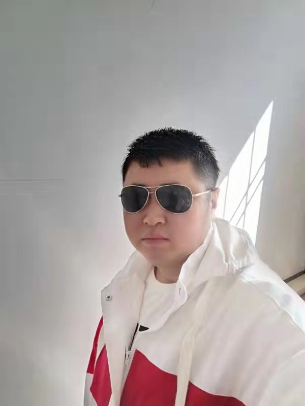 大漠叔叔的第一张照片--盐城相亲服务中心