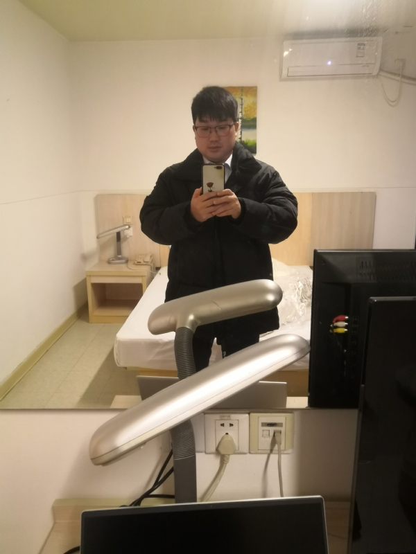 胡先生的第二张照片--盐城相亲服务中心