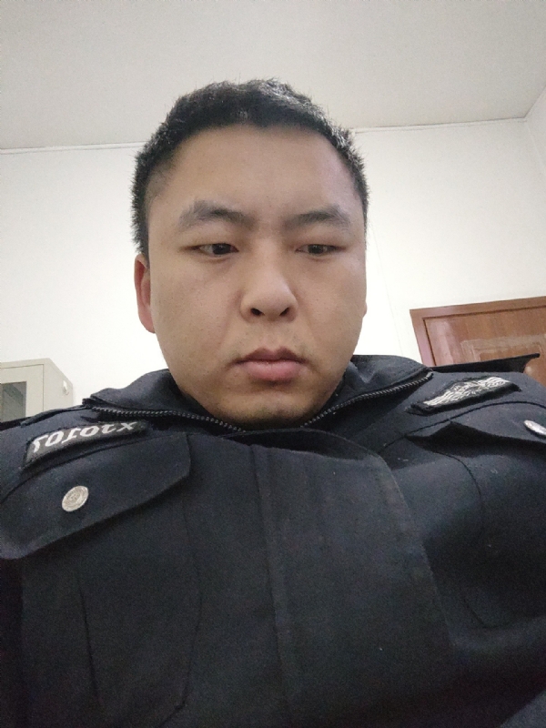 好纠结的第一张照片--盐城相亲服务中心
